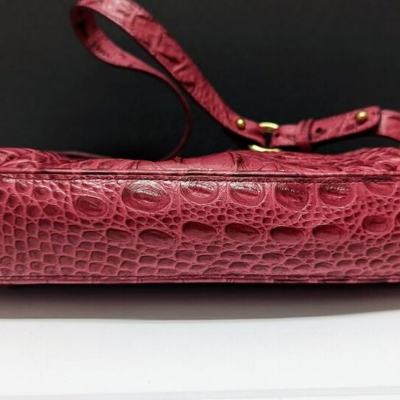 Vintage BRAHMIN Hot Pink Croc Embossed Shoulder Bag Purse Leather Fuchsia 90's - Picture 9 of 10